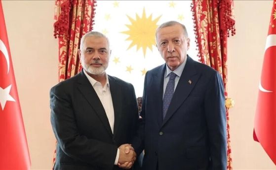 За първи път от началото на войната в Газа: Ердоган се срещна с лидера на ''Хамас''