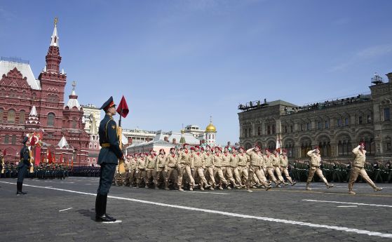 За Деня на победата: Без шествие на 'Безсмъртния полк' и без чествания в редица градове на Русия