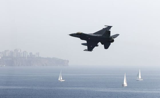 Парламентът ратифицира допълнение към договора за F-16