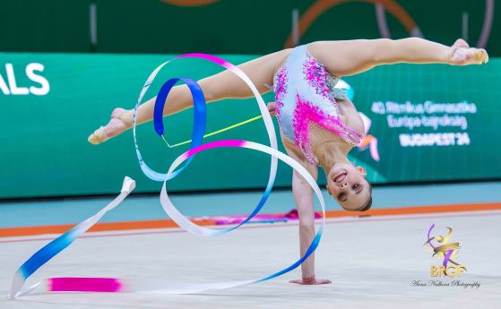 Стилияна Николова е новият европейски шампион по художествена гимнастика