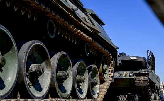 Швеция изпраща безпрецедентно голям пакет военна помощ към Украйна