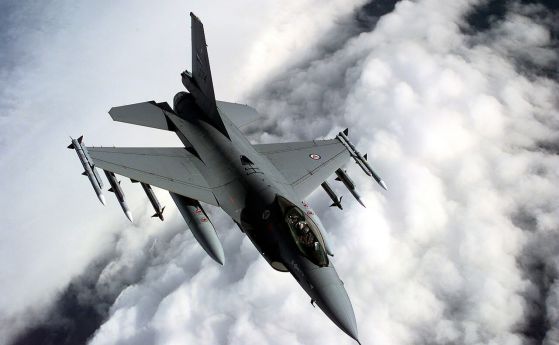 Дания потвърди: Дава на Украйна да използва изтребители Ф-16 срещу военни цели в Русия