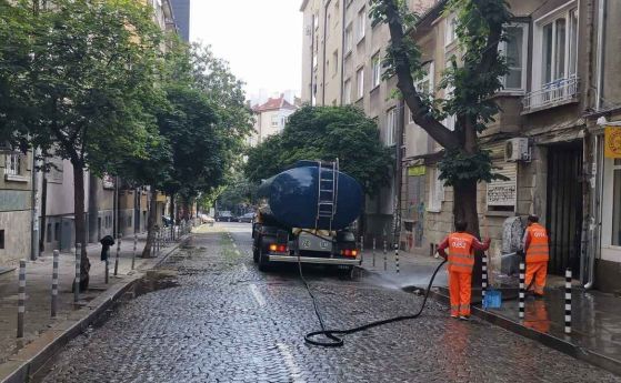 Започва миене на улици и булеварди в София