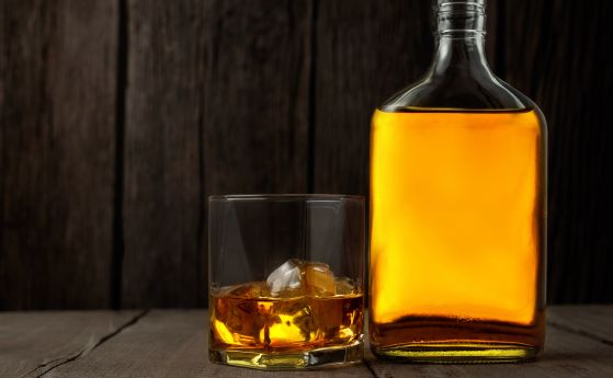 Варненец открадна 5 бутилки уиски