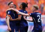 Тимът на Нидерландия празнува победния гол