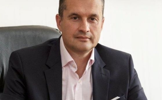 Калоян Методиев ще се закълне като независим депутат