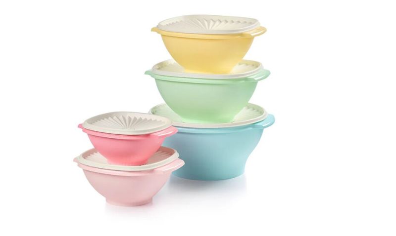 Кутиите на Tupperware Brands