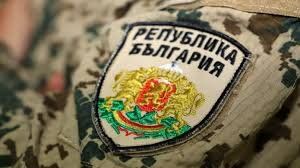 военни