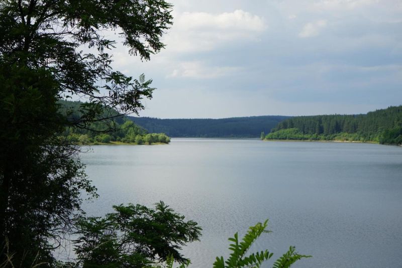 Водата в язовирите намалява