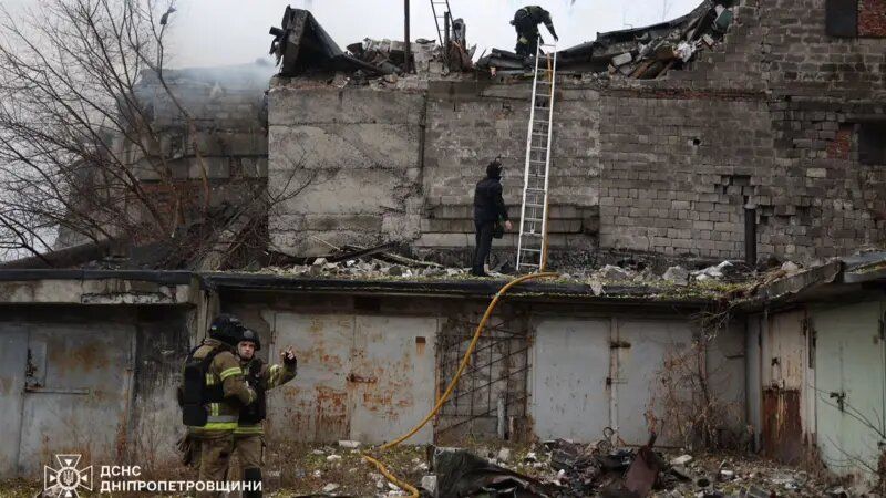 Удар в град Днипро. Засега не е ясно с каква ракета