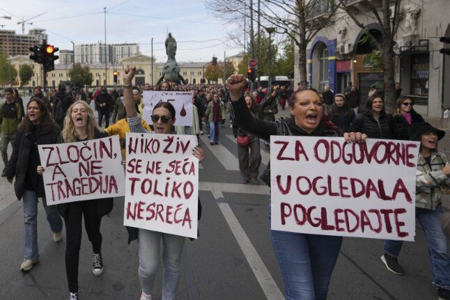 Протестът в Нови сад 