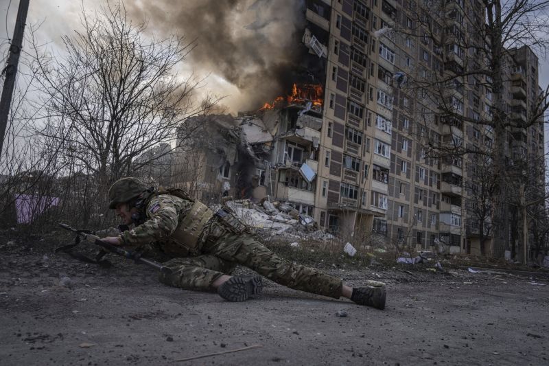 Войната в Украйна