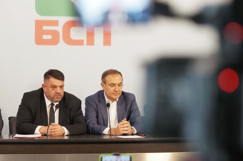 Атанас Зафиров и Борислав Гуцанов от БСП на Позитано