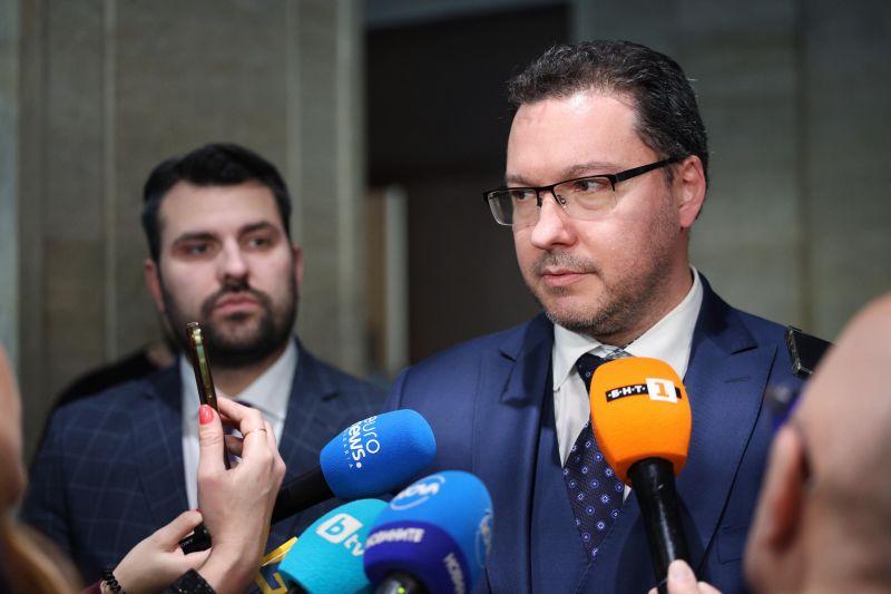 Георг Георгиев и Даниел Митов в Народното събрание