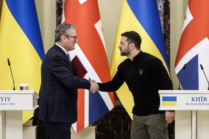 Стармър и Зеленски