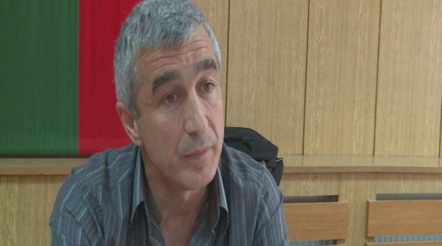 Костадин Варев