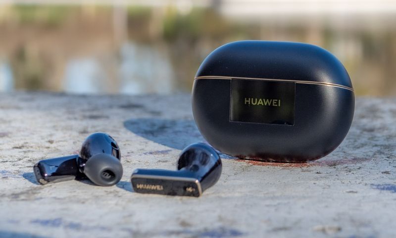 Ревю: Huawei FreeBuds Pro 4 – безкомпромисен звук с изящен дизайн и отлично шумопотискане