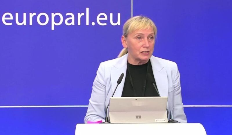 Евродепутатът Елена Йончева