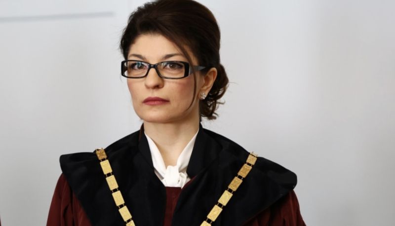Десислава Атанасова в КС