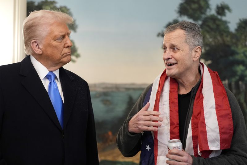 Президентът на САЩ Доналд Тръмп и Марк Фогел разговарят в Белия дом