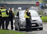 Германската полиция проверява шофьор в близост до границата с Белгия