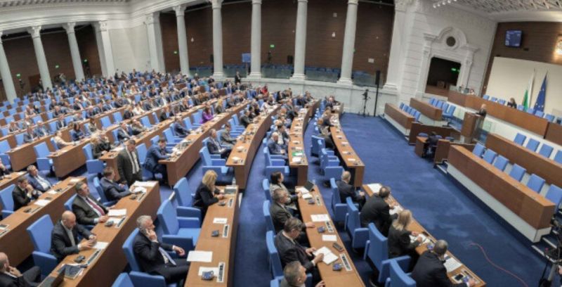 Парламентът прие правилата за избор на председател и двама членове на КЕВР