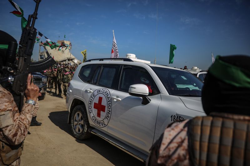 Заложниците бяха предадени на Червения кръст 