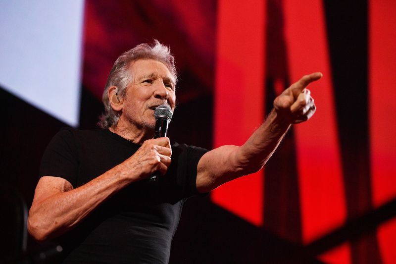 Роджър Уотърс във Великобритания на О2 Арена, 2023