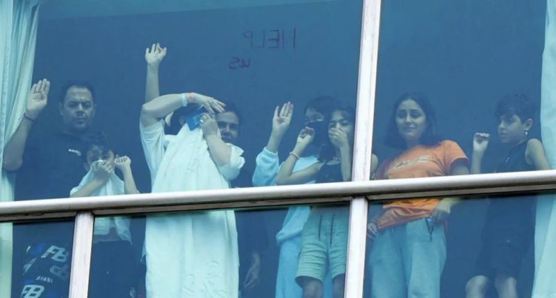 Мигрантите молят за помощ