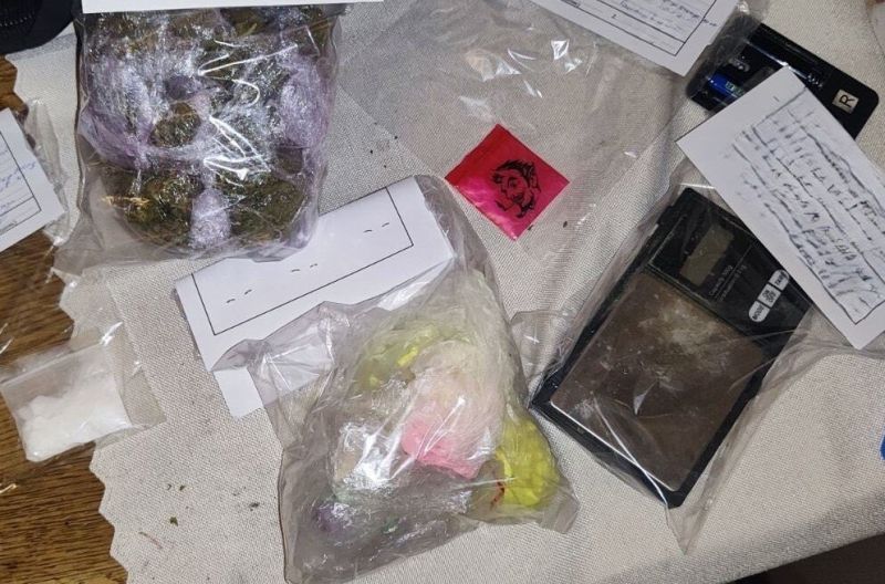 МВР задържа четирима за разпространение на дрога