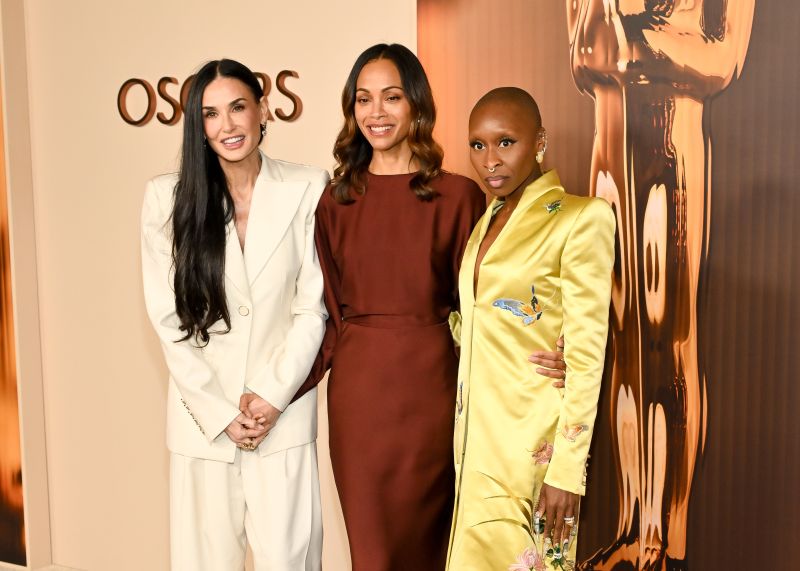 Деми Мур, Зоуи Саладана, Синтия Ериво, гала вечеря за Оскарите, 2025