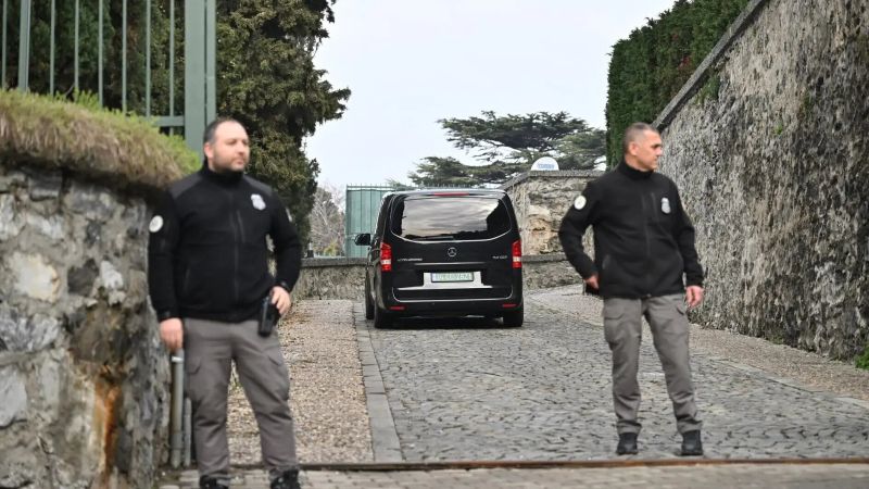 Пристигането на руските делегати