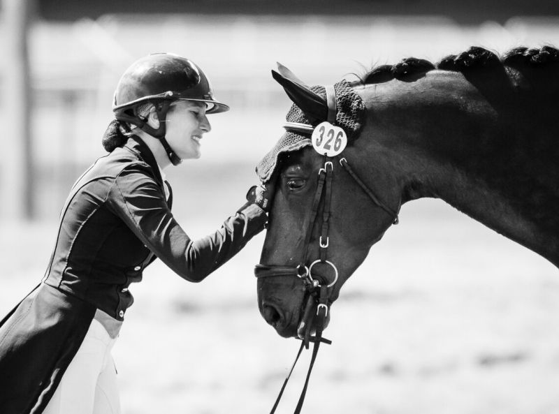 Първи годишни награди за жените в конното общество