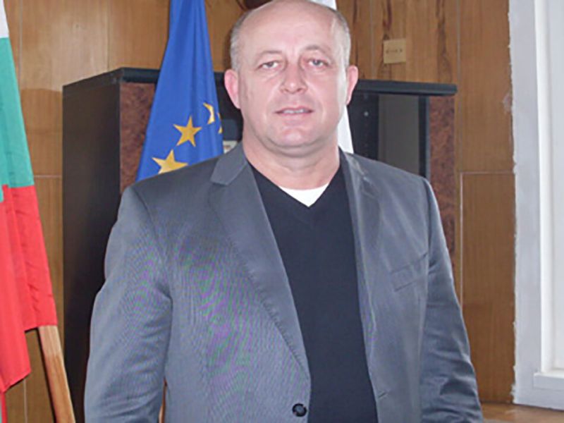 Мюмюн Искендер