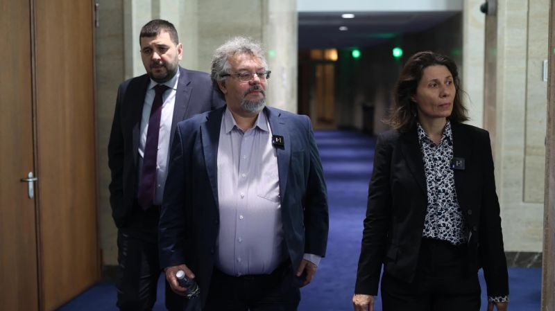 Манол Пейков, Елисавета Белобрадова, Йордан Иванова