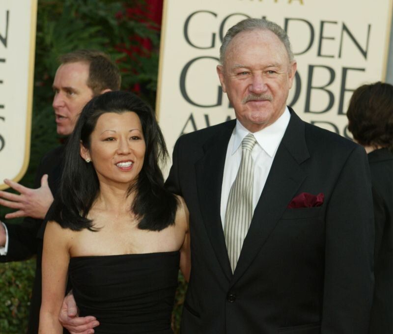 Джийн Хекман и съпругата му Бетси Аракава през 2003 г.