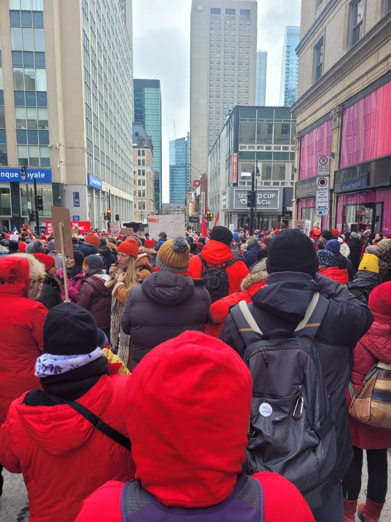 Протест пред американското консулство в Монреал, по случай 8 март (администрацията на Тръмп премахна този ден като официален Международен ден на жената от календара).