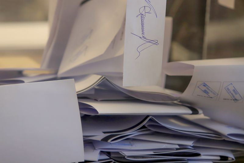 Бюлетини в урна