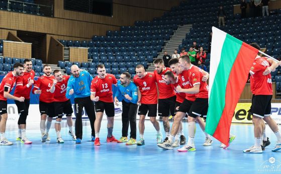България разби Парагвай в първия си мач от Световната купа по хандбал за мъже
