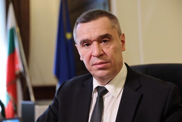 Министър Георги Тахов