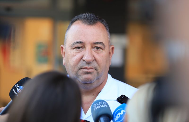 директорът на болницата д-р Валентин Димитров