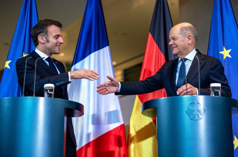 Еманюел Макрон и Олаф Шолц