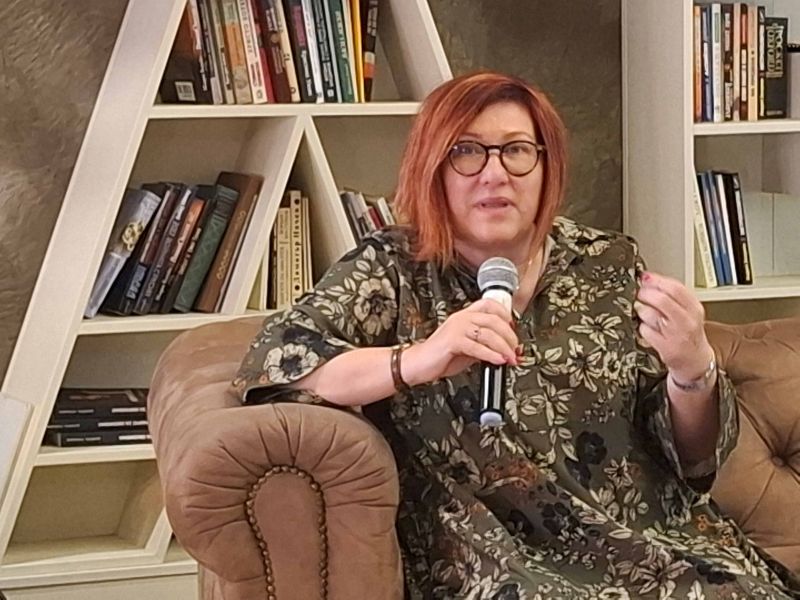 Росица Кръстева