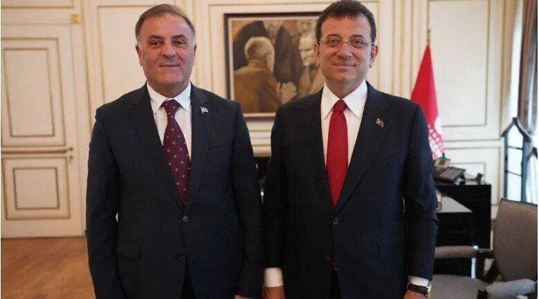 Нури Аслан (вляво) и Екрем Имамоглу (вдясно) 