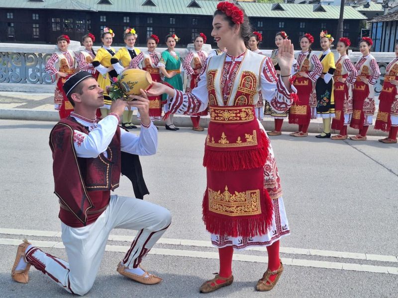 Ловеч се готви да посрещне хиляди гости за един от най-обичаните празници – Цветница