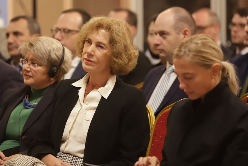 Елена Поптодорова