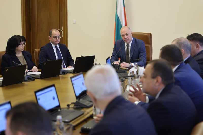 Желязков разпореди на МВР пълен контрол на движението по пътищата