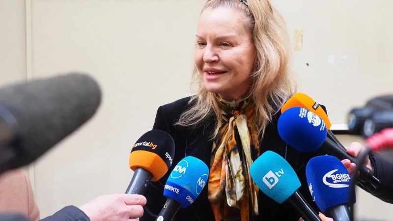 Стефка Костадинова