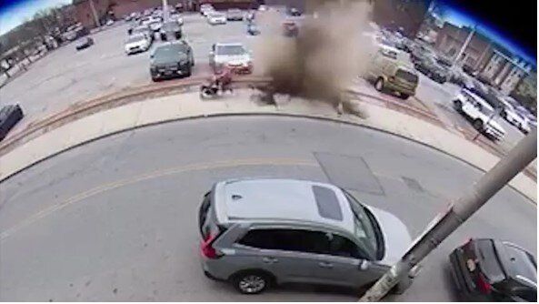 Секунди спасяват живота на Лиза Дейвис и внуците ѝ 