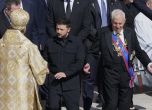 Украинският президент Володимир Зеленски по време на днешната церемония по погребението на папа Франциск на площад "Свети Петър" във Ватикана. Снимка: АП/Gregorio Borgia